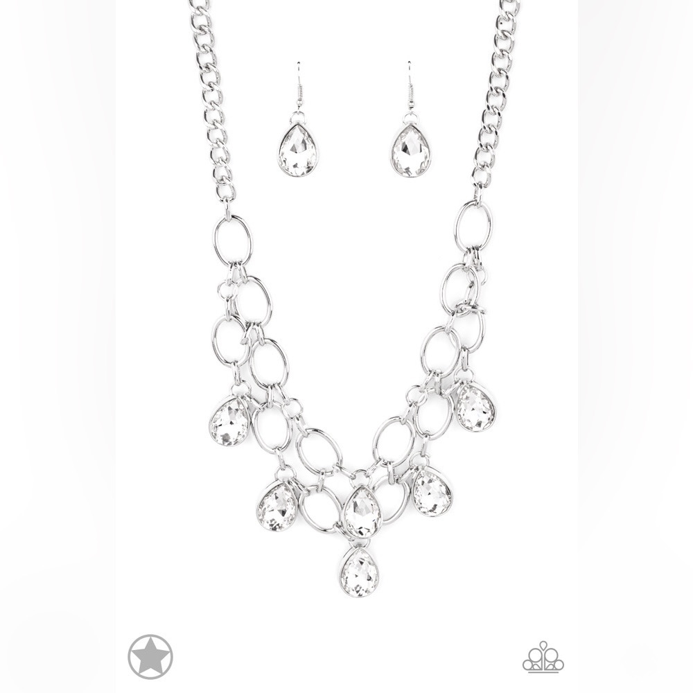 Show Stopper Shimmer White Necklace